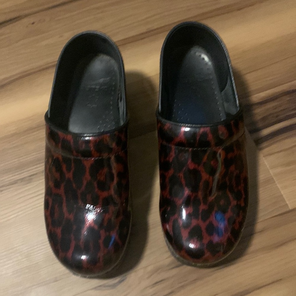 leopard print dansko